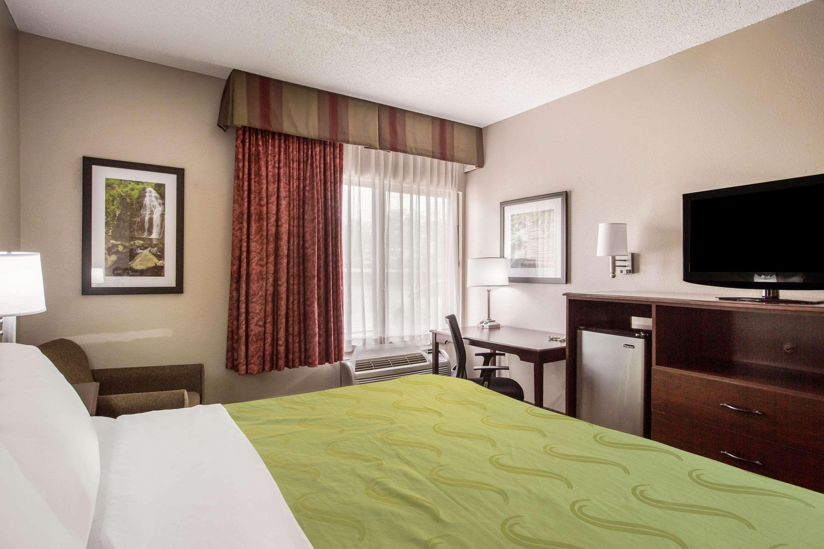 Quality Inn & Suites Lawrence - University Area Экстерьер фото