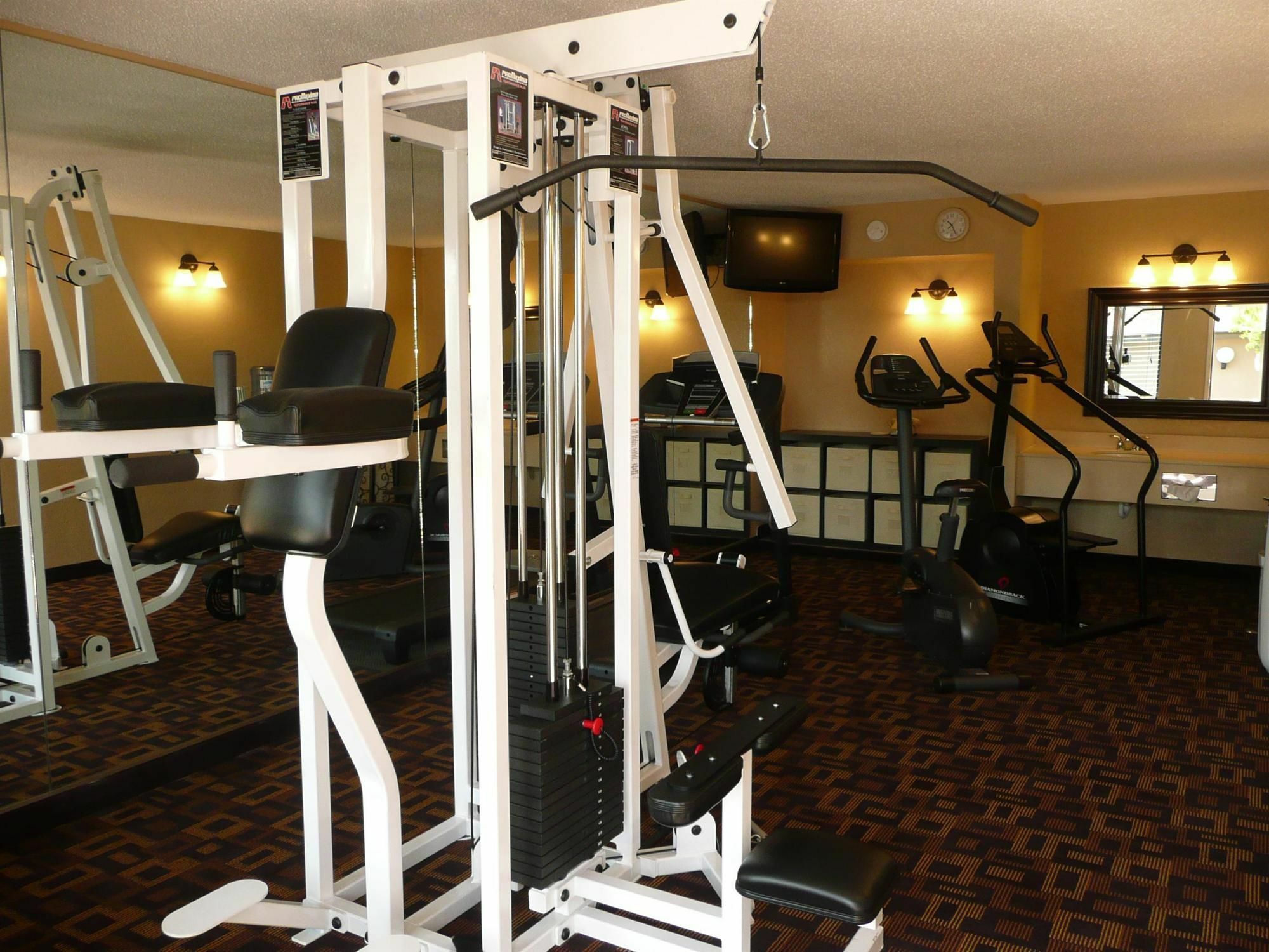 Quality Inn & Suites Lawrence - University Area Экстерьер фото